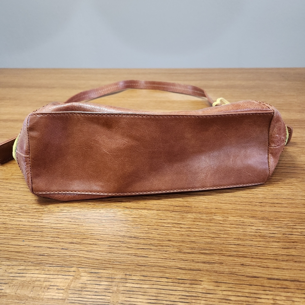 The Sak Kendra Leather Hobo Bag in Yellow, Brown, with Metallic Detail. - Picture 3 of 13